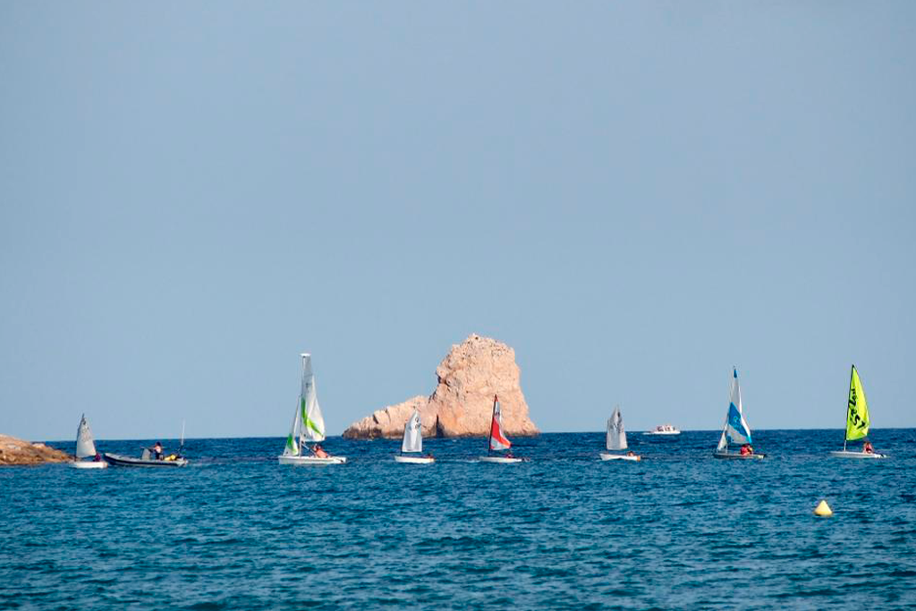 La voile: L'activité phare du Club Nautique Estartit